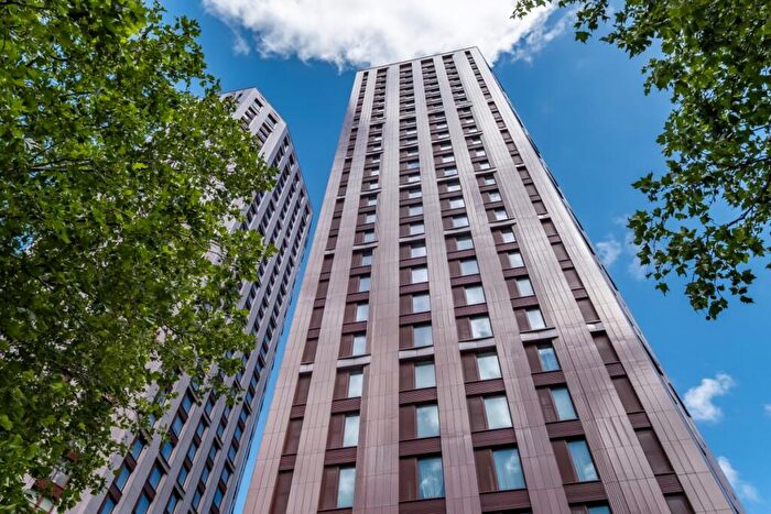 2 Bedroom Apartment To Rent In The Eades, Selborne Road London, E17