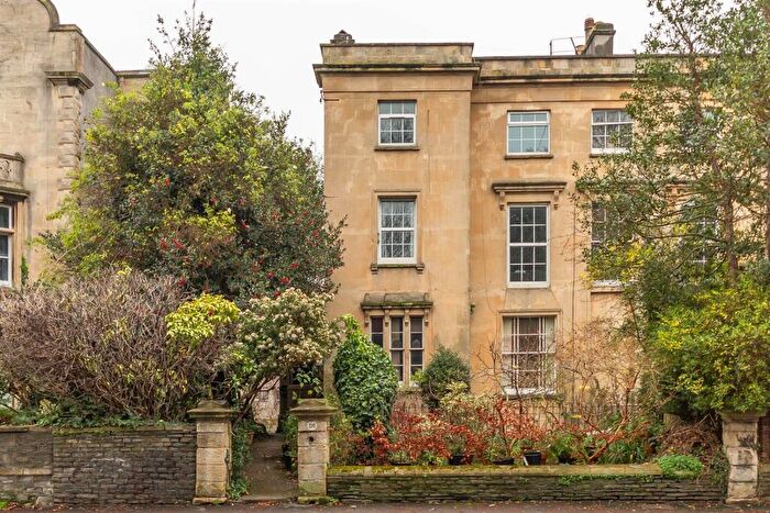 2 Bedroom Apartment For Sale In Cotham Road | Cotham, BS6