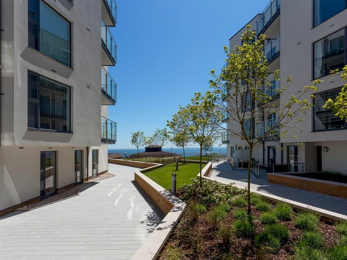 2 Bedroom Flat To Rent In Beacon Road, Bournemouth, BH2