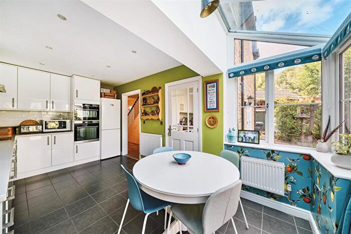 4 Bedroom Detached House For Sale In Church Rise, Burton, SN14