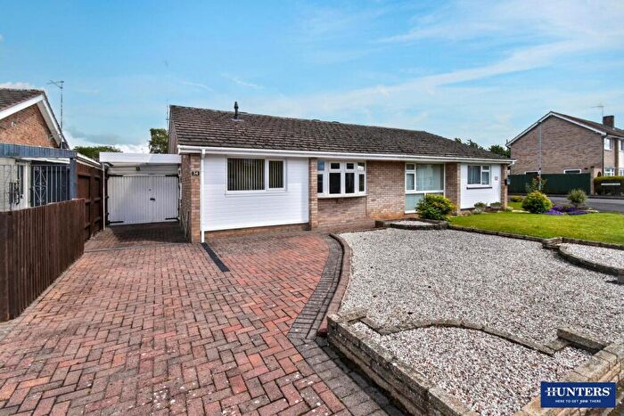 2 Bedroom Semi-Detached Bungalow For Sale In Harrington Road, Wigston, LE18