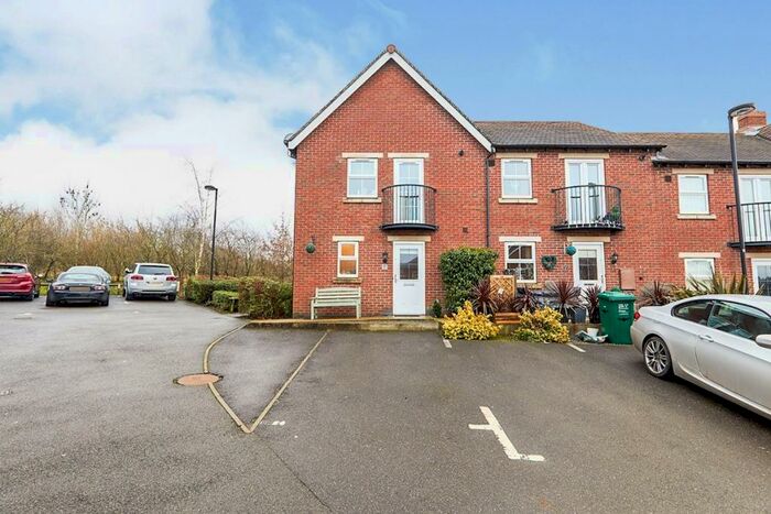 1 Bedroom End Of Terrace House To Rent In Solent Road, Church Gresley, Swadlincote, Derbyshire, DE11