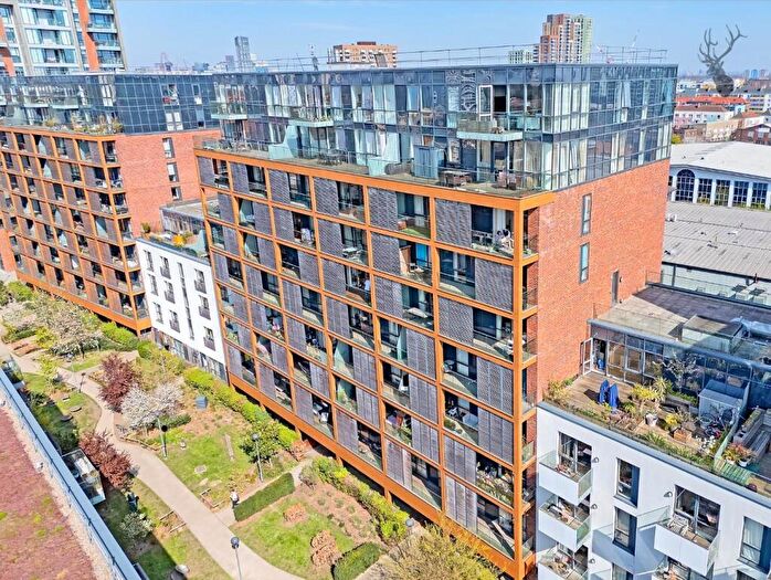 1 Bedroom Apartment For Sale In Merchant Walk Development, Bow, E3