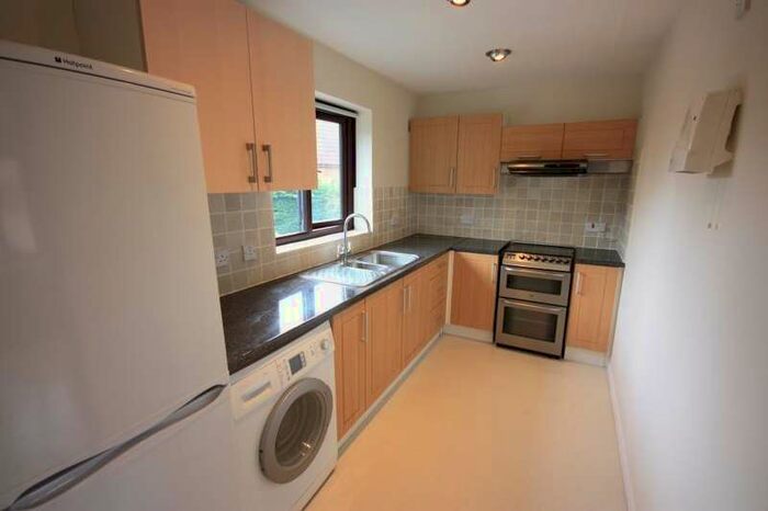 4 Bedroom Terraced House To Rent In Guildford, GU2