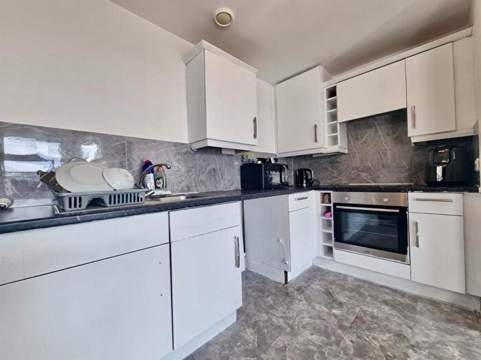 2 Bedroom Apartment To Rent In London Road, Croydon, CR0