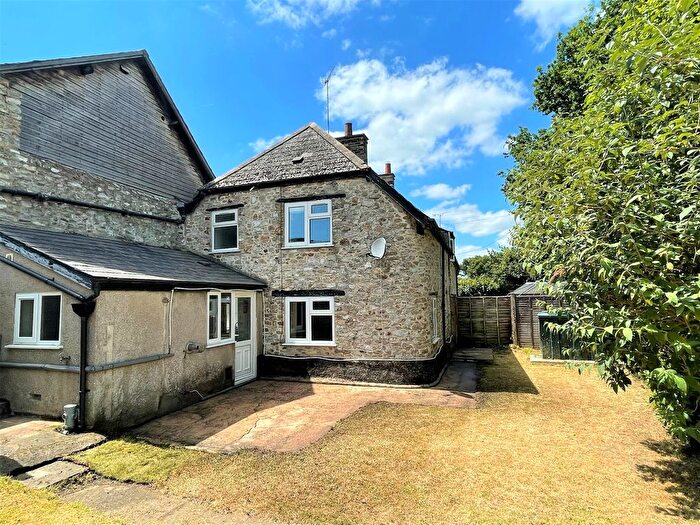 2 Bedroom Cottage To Rent In Lowton, Taunton, TA3