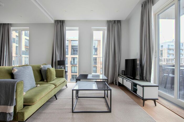2 Bedroom Flat To Rent In Clerkenwell, London, WC1X