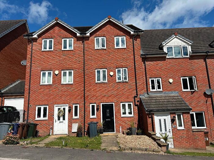 4 Bedroom Town House For Sale In Hawshaw Bank, Hoyland, Barnsley, S74