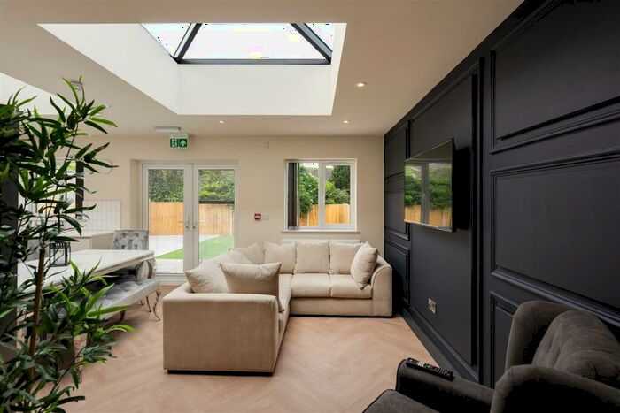 7 Bedroom Semi-Detached House To Rent In Bonnington Walk, Bristol, BS7