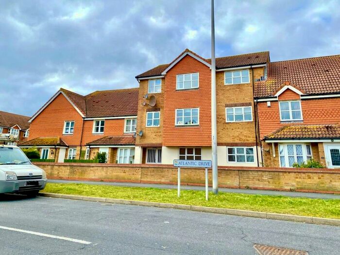 2 Bedroom Flat To Rent In Plymouth Close, Eastbourne, East Sussex, BN23