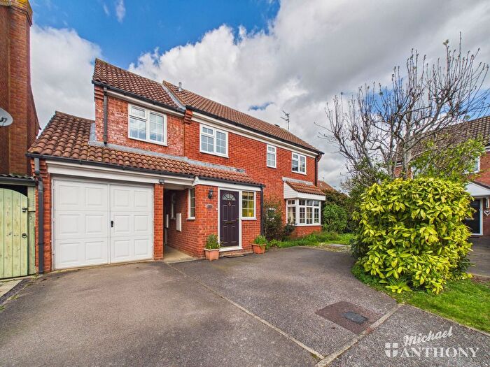 5 Bedroom Detached House For Sale In Webster Road, Aylesbury, Buckinghamshire, HP21