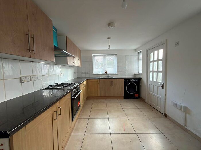 4 Bedroom Terraced House To Rent In Millbrook Road, Edmonton, N9
