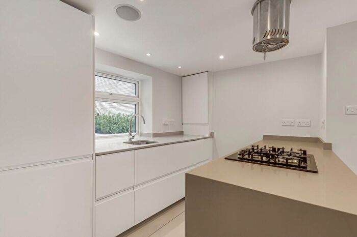 4 Bedroom Terraced House For Sale In Shepherdess Walk, Islington, London, N1 - Photo 6