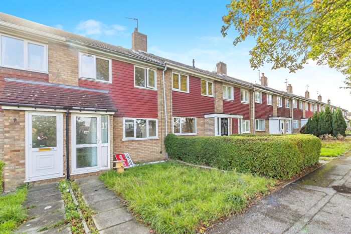 3 Bedroom Terraced House For Sale In Calder Vale, Bletchley, Milton Keynes, MK3