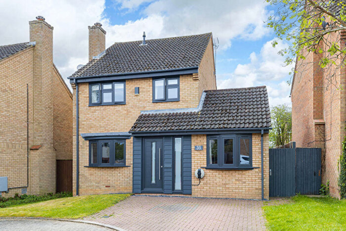 4 Bedroom Detached House For Sale In Trafalgar Avenue, Bletchley, Milton Keynes, MK3