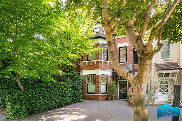 5 Bedroom Apartment For Sale In Muswell Hill Road, London, N10