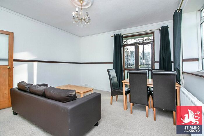 4 Bedroom Flat To Rent In Churchill Gardens, London, SW1V