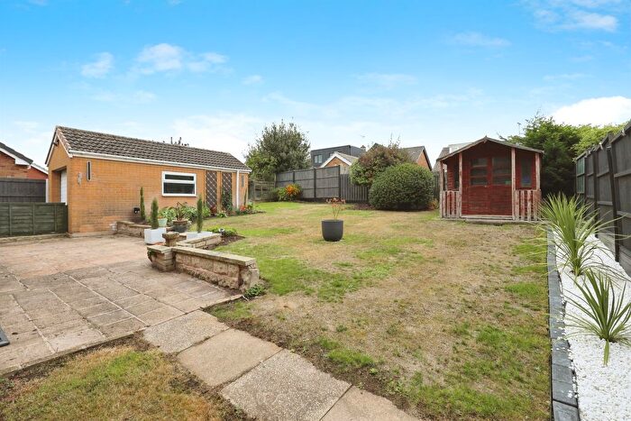 2 Bedroom Detached Bungalow For Sale In Lilac Grove, Bawtry, Doncaster, DN10