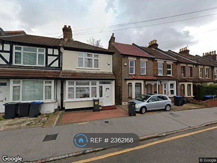 3 Bedroom End Of Terrace House To Rent In Edridge Road, Croydon, CR0