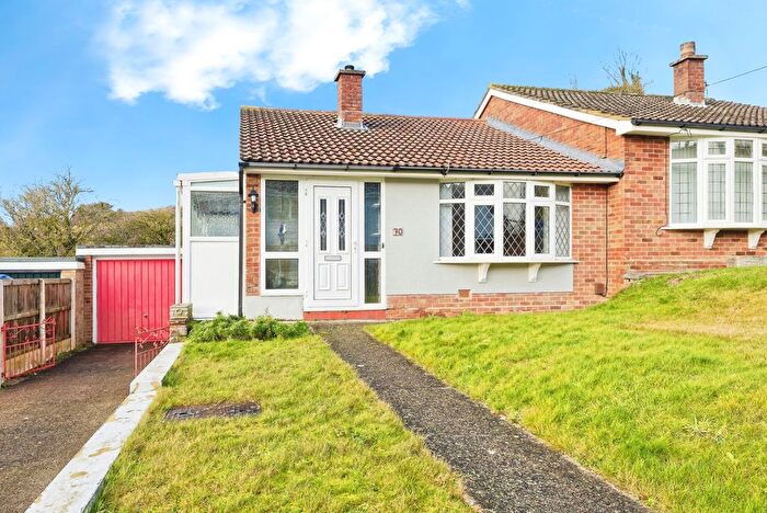 2 Bedroom Bungalow For Sale In Templeside, Temple Ewell, Dover, Kent, CT16