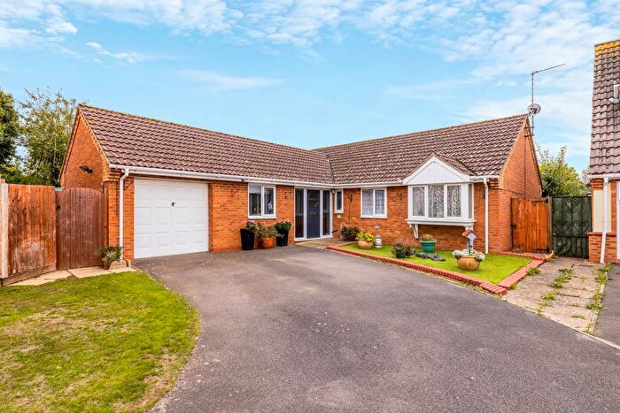 4 Bedroom Detached Bungalow For Sale In Benton Close, Moulton Chapel, PE12