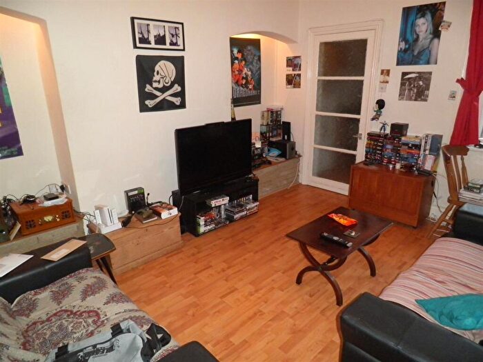 2 Bedroom Apartment To Rent In Warton Terrace, NE6