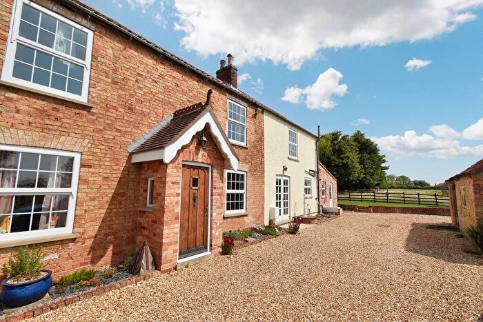 3 Bedroom Cottage For Sale In Willingham Road, Kexby, DN21