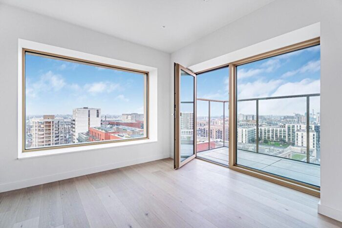 1 Bedroom Flat For Sale In Riverscape, Starboard Way, E16