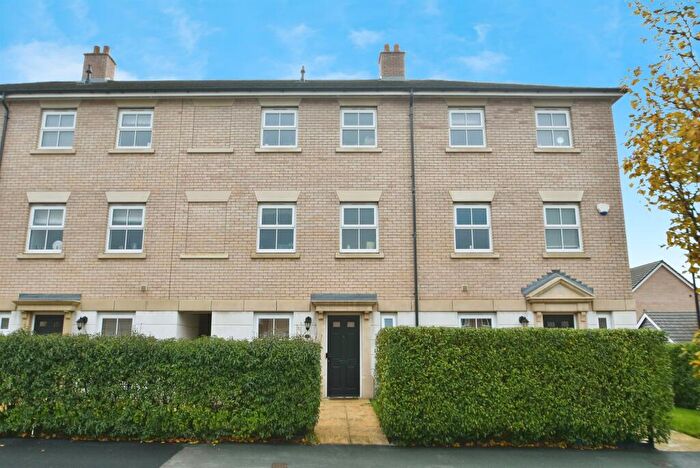 4 Bedroom Terraced House For Sale In Sanders Walk, Harrogate, HG1