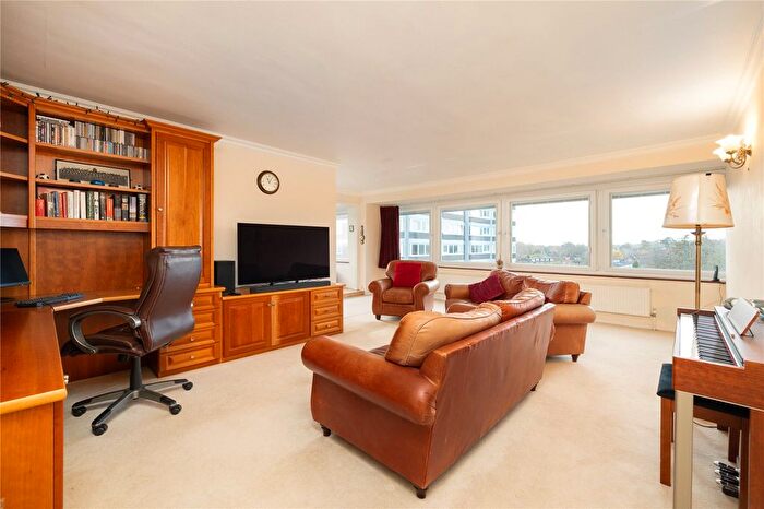 2 Bedroom Flat For Sale In Somerset Road, Wimbledon, London, SW19
