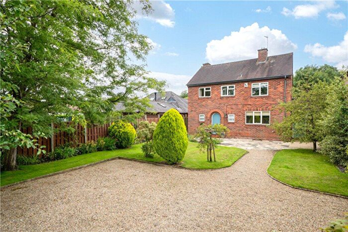3 Bedroom Detached House For Sale In Mallorie Park Drive, Ripon, North Yorkshire, HG4