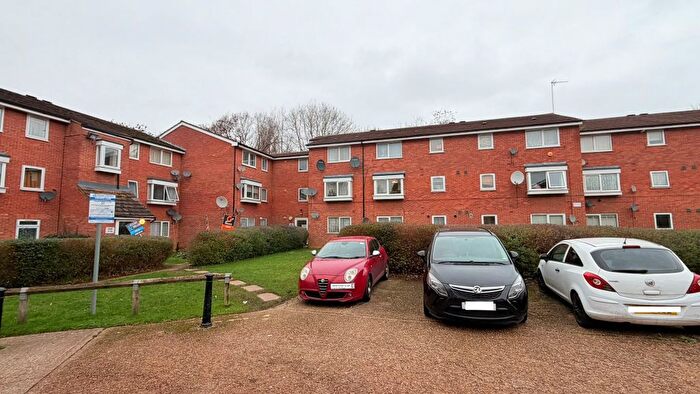 2 Bedroom Flat To Rent In Evergreen Way, Hayes, UB3