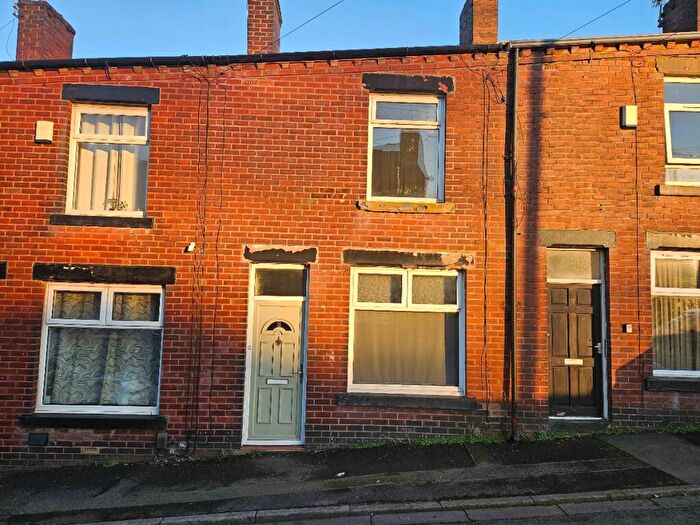 2 Bedroom Terraced House To Rent In Gerrard Street, Kearsley, Bolton, BL4