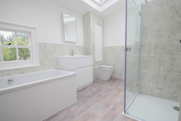 1 Bedroom Flat To Rent In Church Street, Rayleigh, SS6