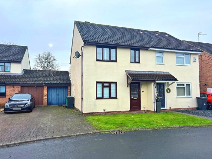 3 Bedroom Semi-Detached House For Sale In Hazel Close, Gloucester, GL2