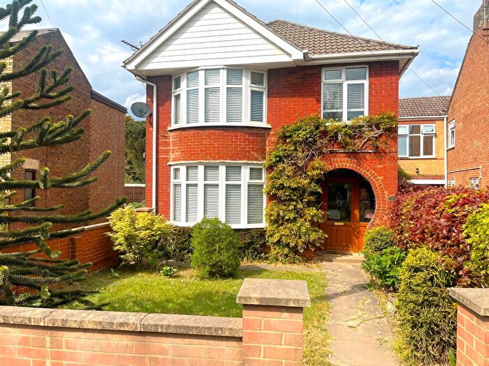 3 Bedroom Detached House For Sale In Peterborough Road, Whittlesey, Peterborough, PE7