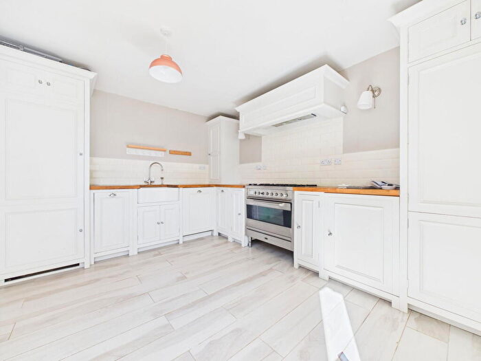 2 Bedroom Cottage For Sale In Alma Street, Lancing, West Sussex, BN15