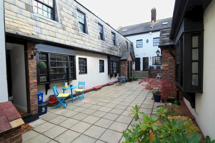 1 Bedroom Property To Rent In Victoria Court, Tower Court Mews, Westcliff-On-Sea, SS0