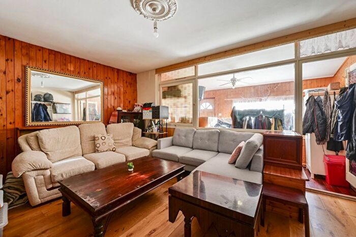 3 Bedroom Terraced House For Sale In Linstead Way, Southfields, London, SW18