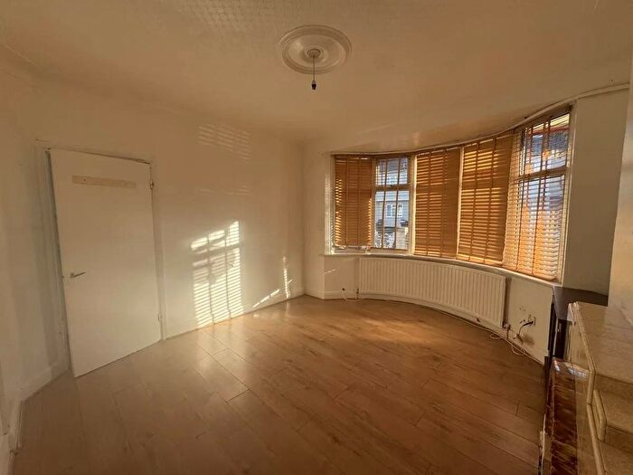 4 Bedroom Terraced House To Rent In Dagenham, RM8