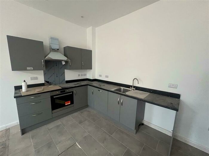 3 Bedroom Town House To Rent In School Street, Church Gresley, Swadlincote, DE11