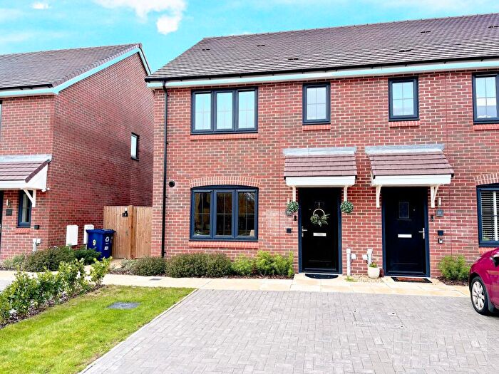 3 Bedroom End Of Terrace House For Sale In Islip Grove, Stilton, Peterborough, PE7