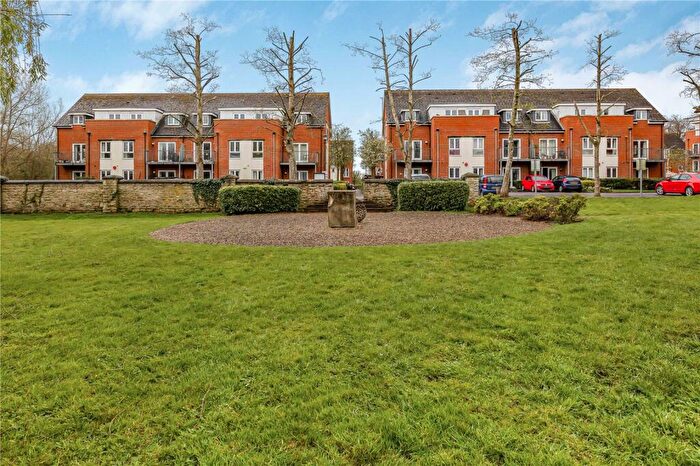 2 Bedroom Apartment For Sale In Leander Way, Oxford, Oxfordshire, OX1