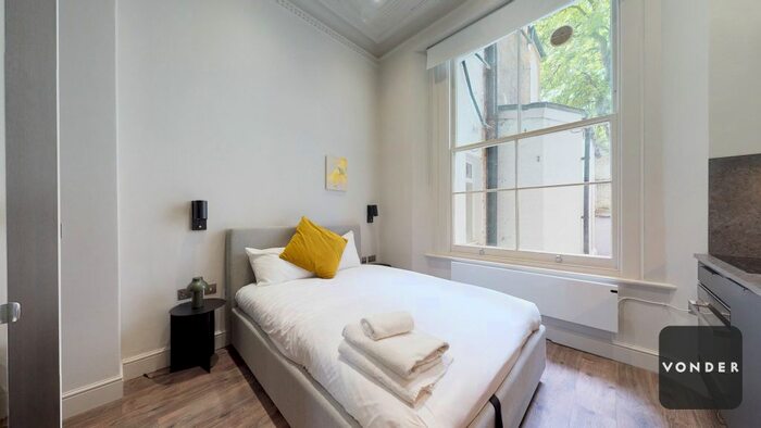 Studio To Rent In Clanricarde Gardens, London, W2