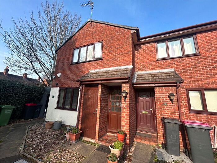 2 Bedroom Flat For Sale In Milliners Court, Atherstone, Warwickshire, CV9