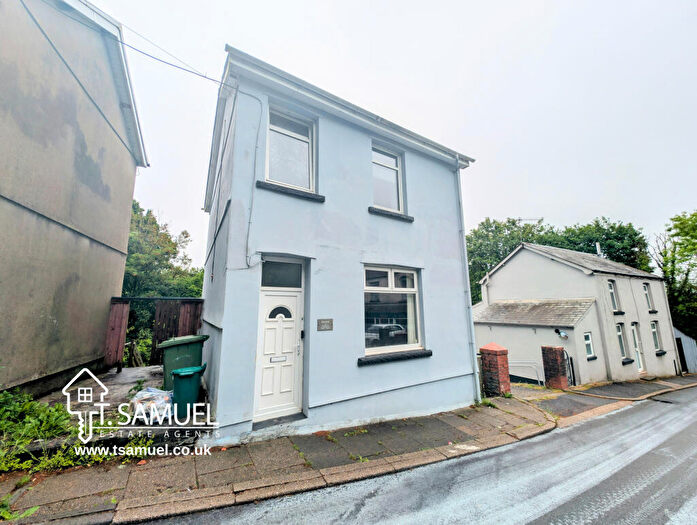 2 Bedroom Detached House For Sale In Heol-y-Mynach, Ynysybwl, CF37