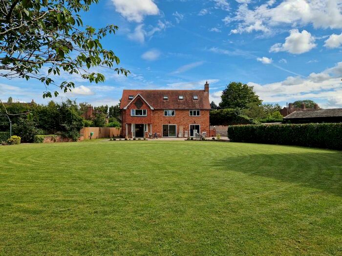 6 Bedroom Detached House For Sale In Uckinghall, Tewkesbury, Worcestershire, GL20
