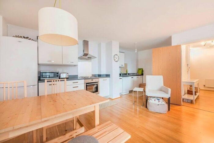 2 Bedroom Flat To Rent In Clayponds Lane, Brentford, TW8