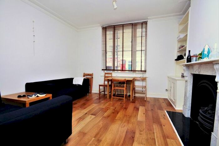 3 Bedroom Flat To Rent In Westbourne Road, Islington, N7