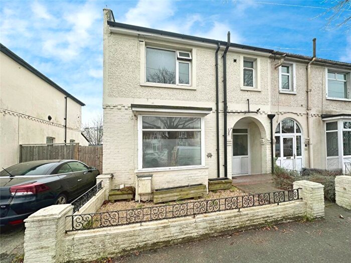 3 Bedroom Semi-Detached House For Sale In Southampton Road, Portsmouth, Hampshire, PO6